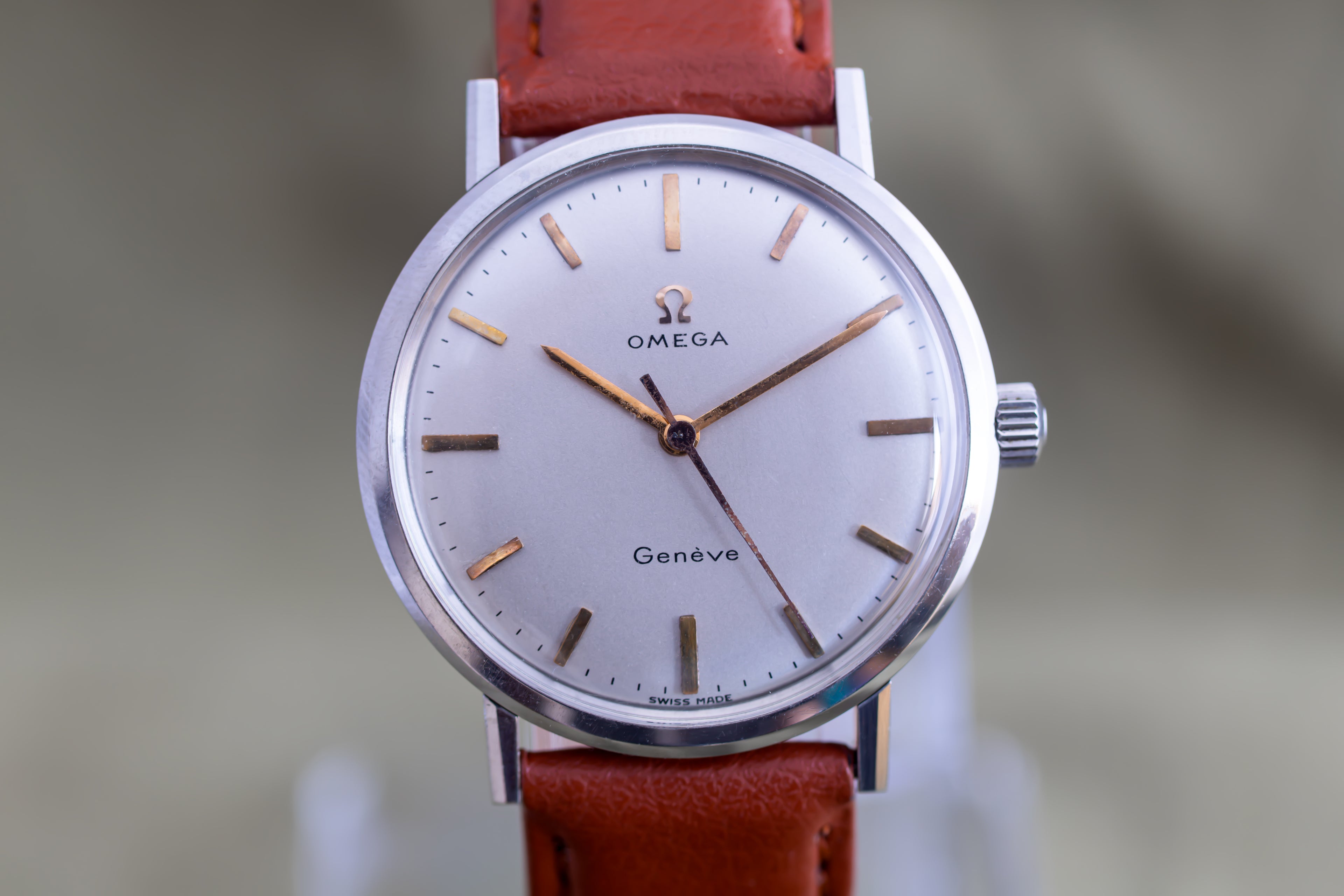 VINTAGE MANUAL WIND STAINLESS STEEL OMEGA GENEVE WATCH CAL.600 DATED 1964 IN EXCELLENT CONDITION