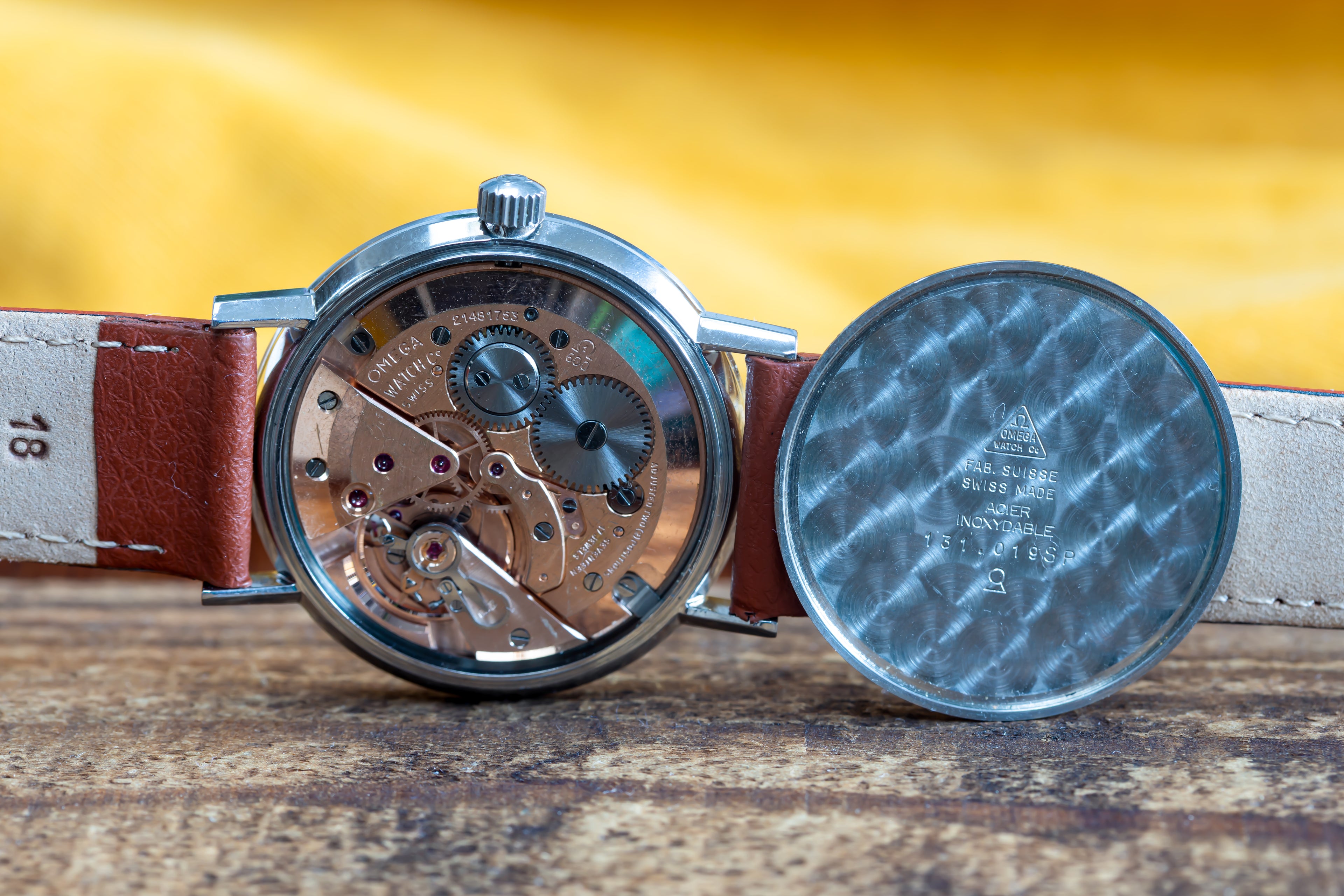 VINTAGE MANUAL WIND STAINLESS STEEL OMEGA GENEVE WATCH CAL.600 DATED 1964 IN EXCELLENT CONDITION
