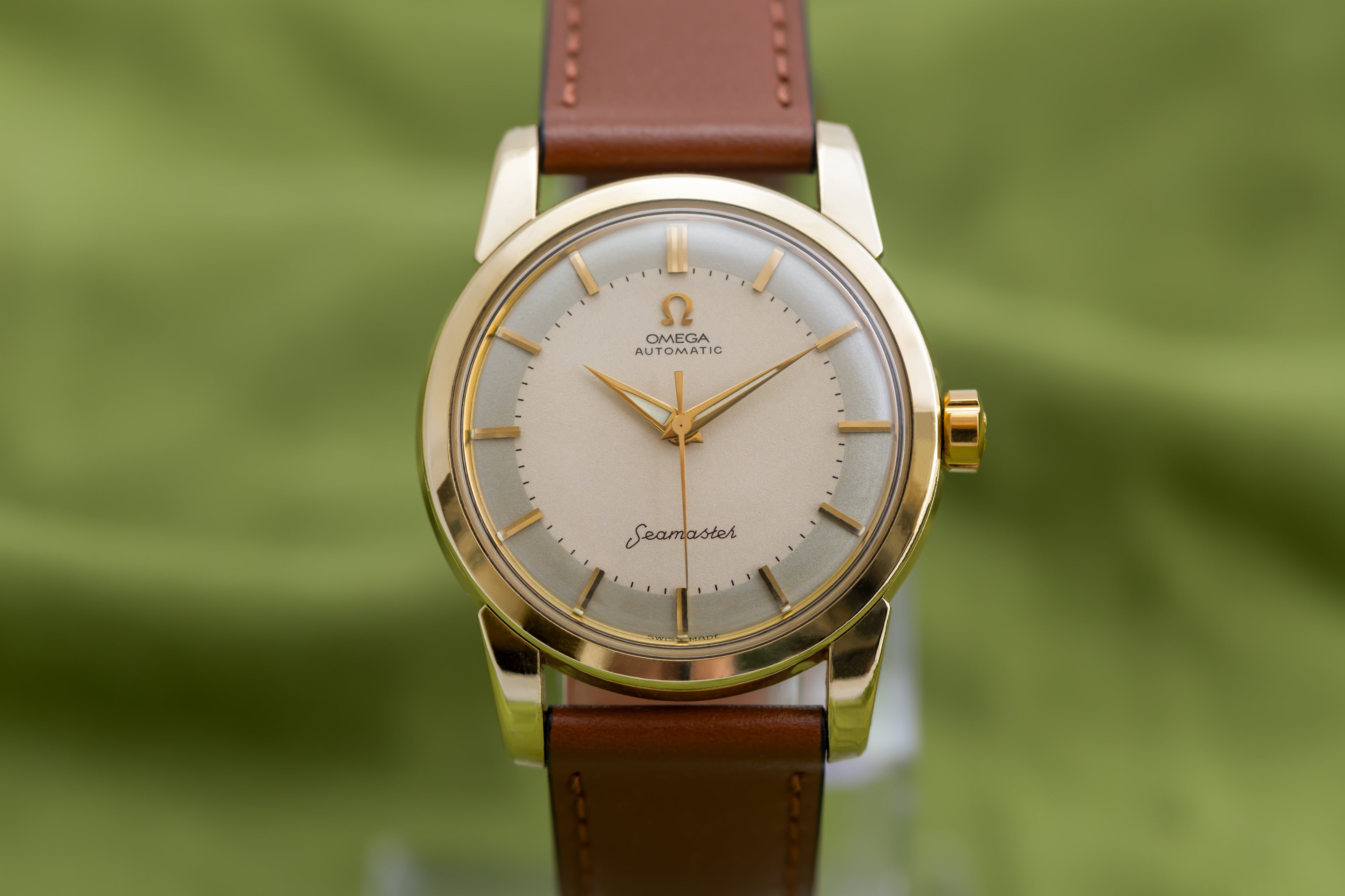 EXCEPTIONAL VINTAGE SERVICED OMEGA SEAMASTER AUTOMATIC BIG SEAHORSE LOGO GOLD CAP WATCH CAL.501 DATED 1958 TWO-TONE TUXEDO DIAL