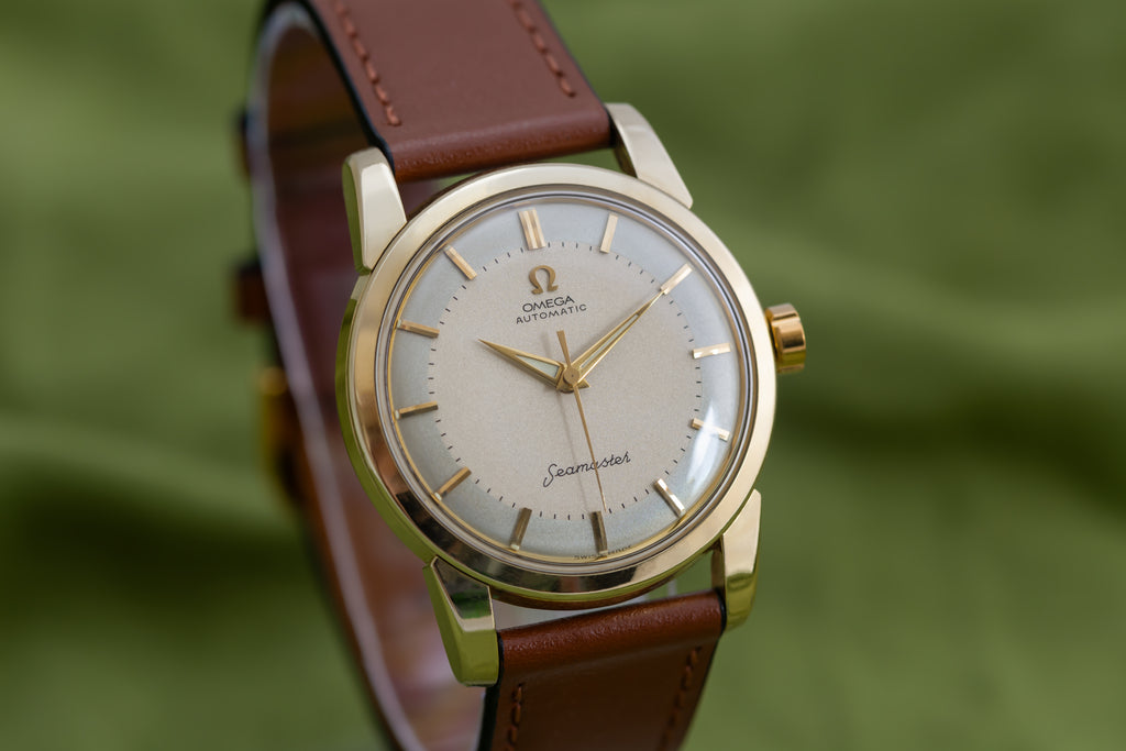 EXCEPTIONAL VINTAGE SERVICED OMEGA SEAMASTER AUTOMATIC BIG SEAHORSE LOGO GOLD CAP WATCH CAL.501 DATED 1958 TWO-TONE TUXEDO DIAL
